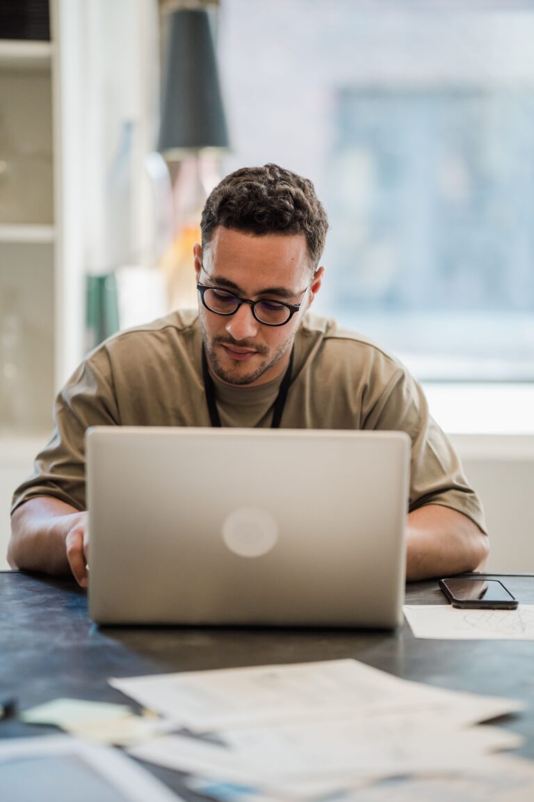 The Digital Entrepreneur: How Modern Technology is Redefining the Global Workforce