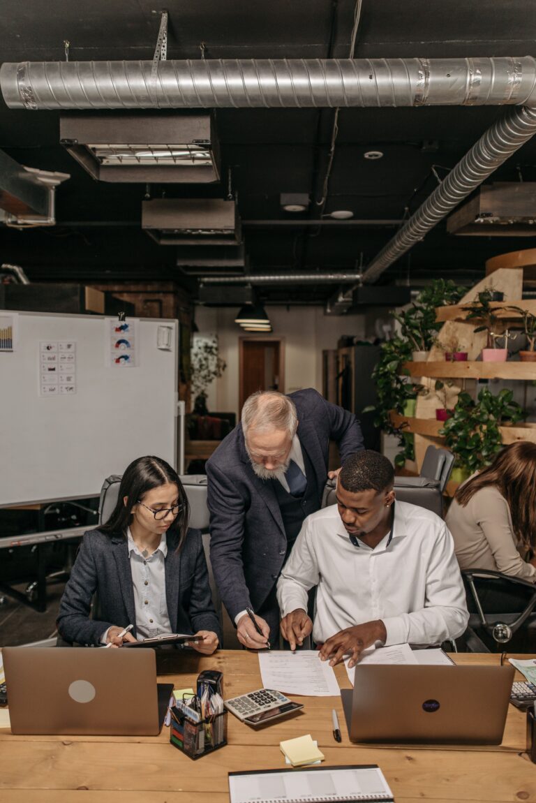 Business Management 101: Essential Skills for Modern Managers