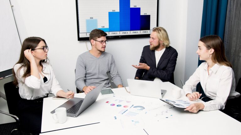 The Digital Business Revolution: Hyper-Targeted Strategies and Frameworks to Scale Your Business in 2026