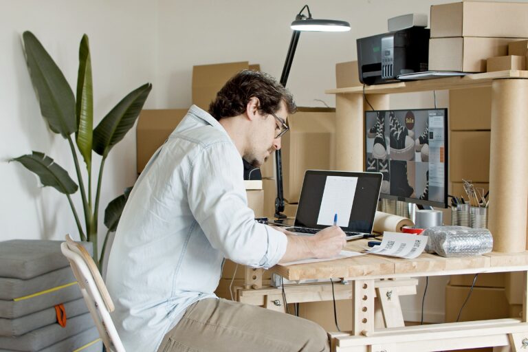 The Online Business Revolution: How to Succeed in Modern E-Commerce