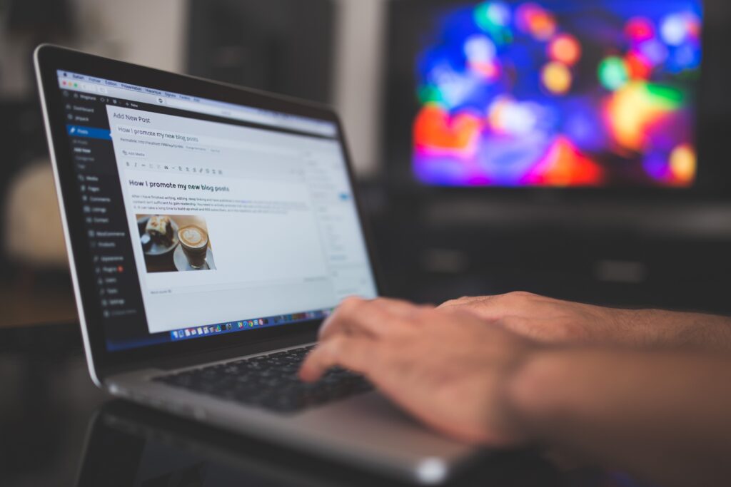 Title: The Ultimate Guide to Blogging & Content Monetization: Building, Growing, and Monetizing a High-Traffic Niche Platform for Solo Entrepreneurs