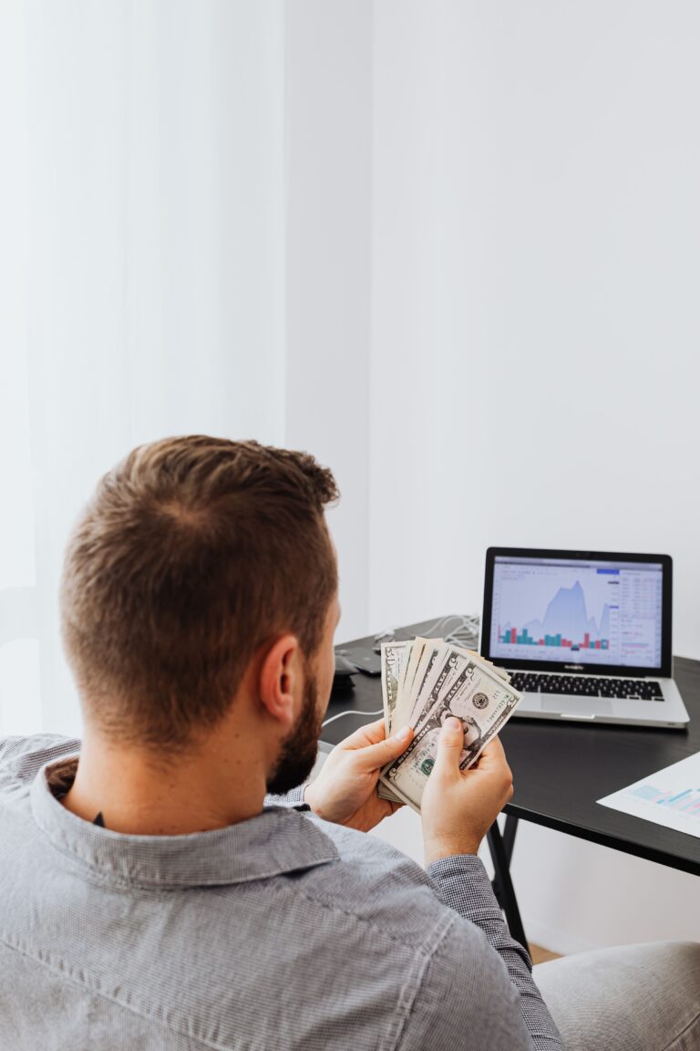 How to Build Sustainable Online Income Streams: Proven Business Models for Financial Growth