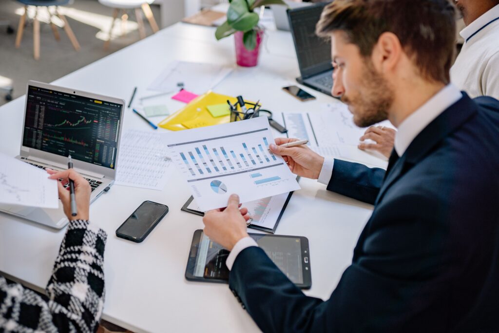 B2B Enterprise Client Retention & Account Expansion Architecture: How to Minimize Churn and Scale Net Revenue Retention (NRR)