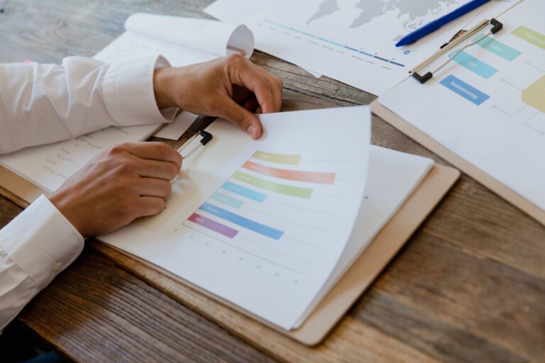 The Ultimate Guide to Starting and Scaling a Successful Small Business in 2026