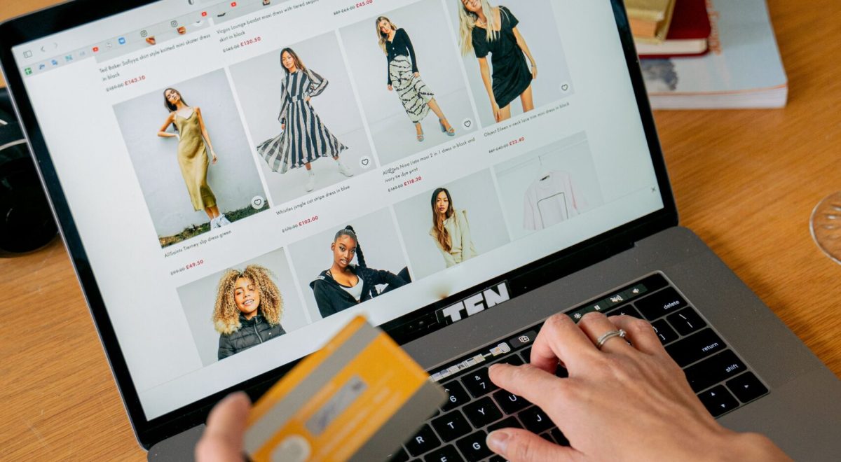 Digital Transformation in E-Commerce: How Legacy Brands Are Leveraging AI to Survive