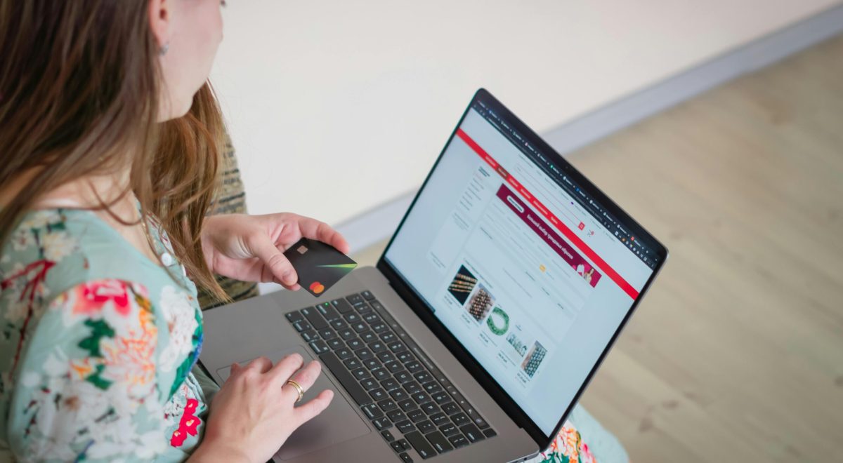 How to Start a Successful Online Business: A Comprehensive Guide for 2026