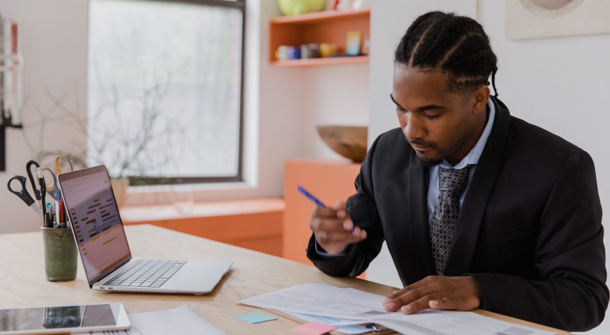 How to Build a Profitable Online Business From Scratch: The Ultimate Step-by-Step Guide