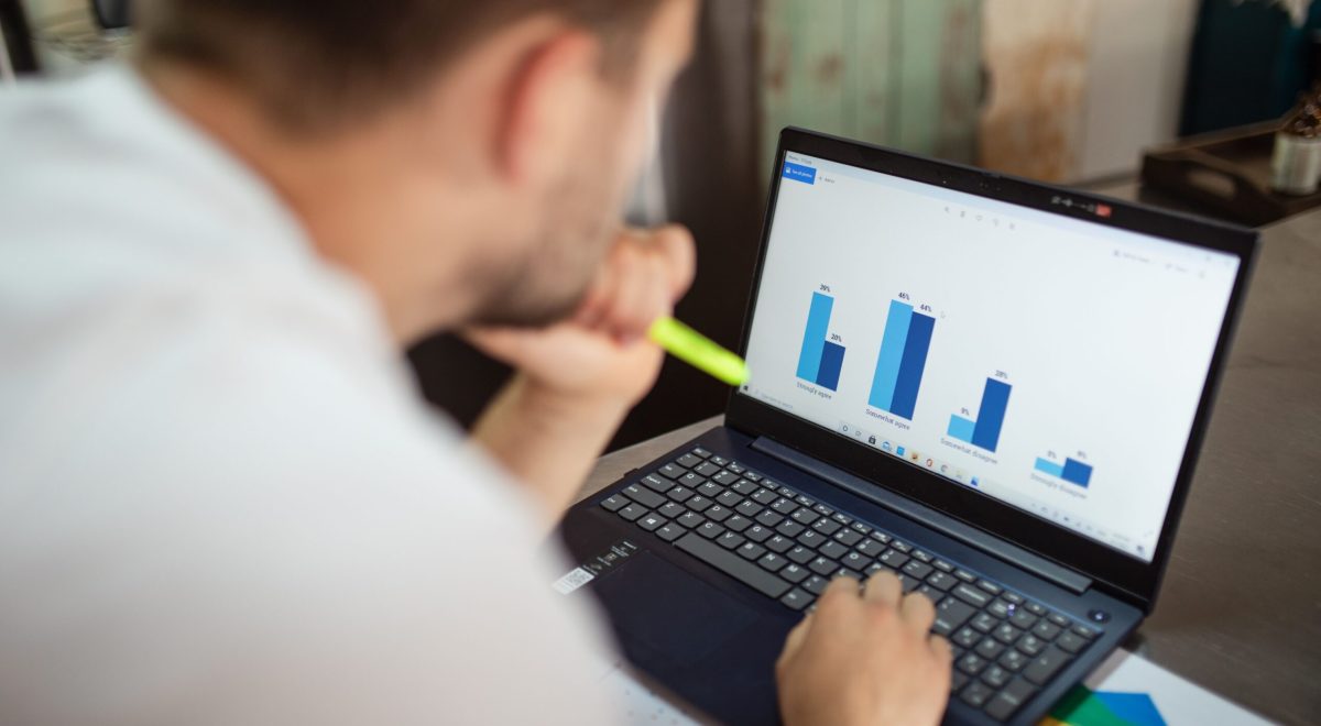 7 Proven Small Business Growth Strategies to Increase Revenue