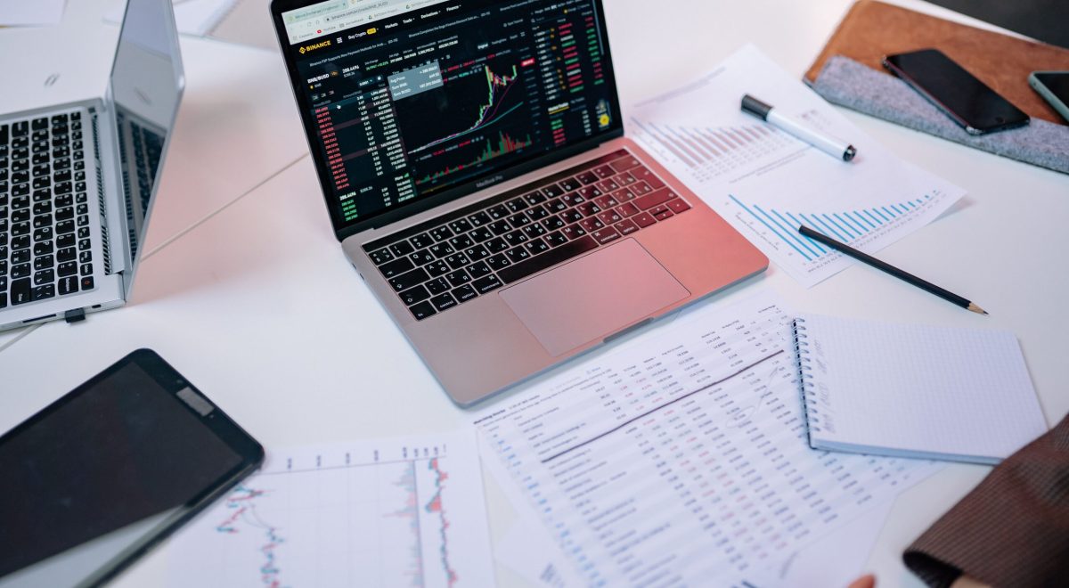 How to Scale an Online Business: 7 Strategies to Double Your Revenue Without Burnout